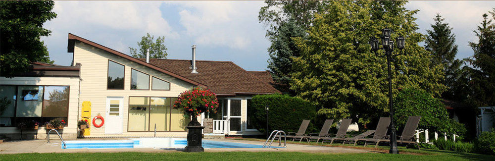 Hessenland Inn & Schatz Winery Zurich Екстер'єр фото
